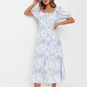 NWT Blue Floral toile Button Milkmaid Midi Dress
Missguided
